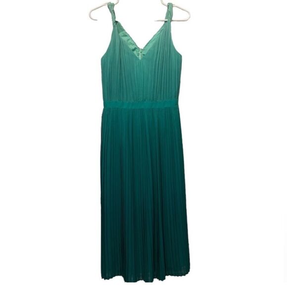 NEW Banana Republic Green Ombré Pleated Fit and Flare Twist Strap Midi Dress - Picture 3 of 8